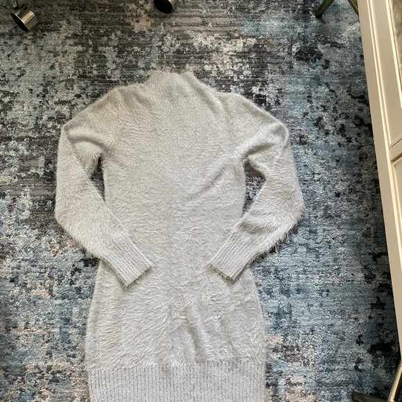 BNWOT Fuzzy Grey Sweater Dress Missguided - Picture 2 of 3